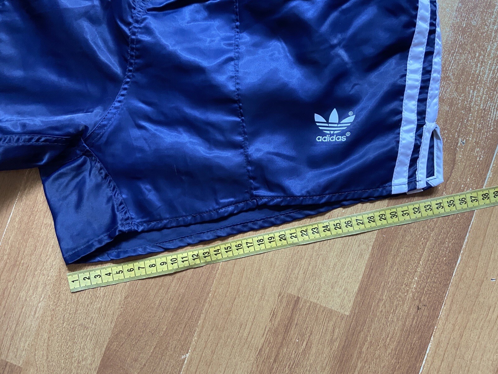 ADIDAS VINTAGE SHORTS FOOTBALL SOCCER RUNNING sz XL N… Gem
