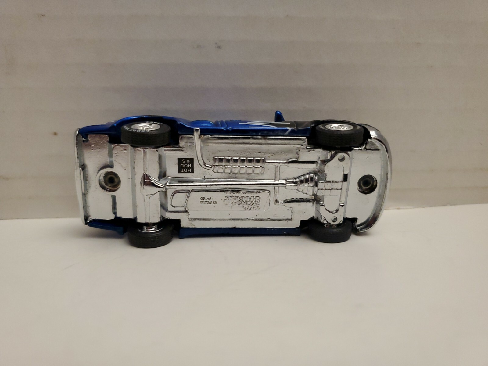 RACING CHAMPIONS  1997 FORD F-150, MET BLUE & BLACK W/ BLACK INTERIOR