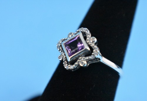Vintage Style Sterling Silver Genuine Amethyst Ring by AVON Size 9 - NEW NO Box - Picture 2 of 3