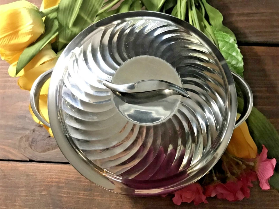 Yamazaki Two Handle Covered Silver Metal Serving Dish w/Lid~JAPAN~Nice Tableware - Image 3 of 4