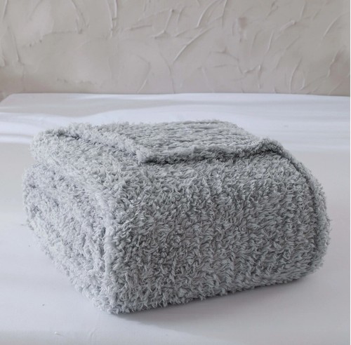 Mainstays Faux Shearling Blanket, Gray, King 102"X90", for Adult - Picture 4 of 4
