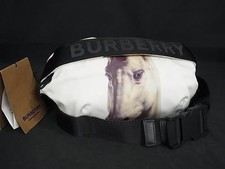 Burberry Schultertasche Einhorn Nylon Canvas weiß schwarz echt A-Zustand