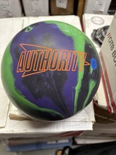 Used Columbia 300 Authority Bowling Ball 15 Pounds