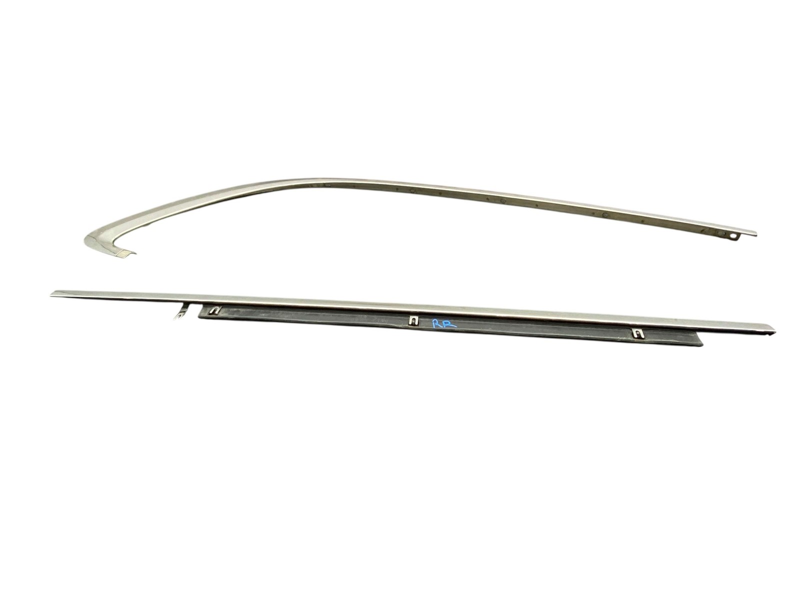2013-2019 BENTLEY FLYING SPUR 4W 223B REAR RIGHT OUTER DOOR TRIM SET (2) |SILVER