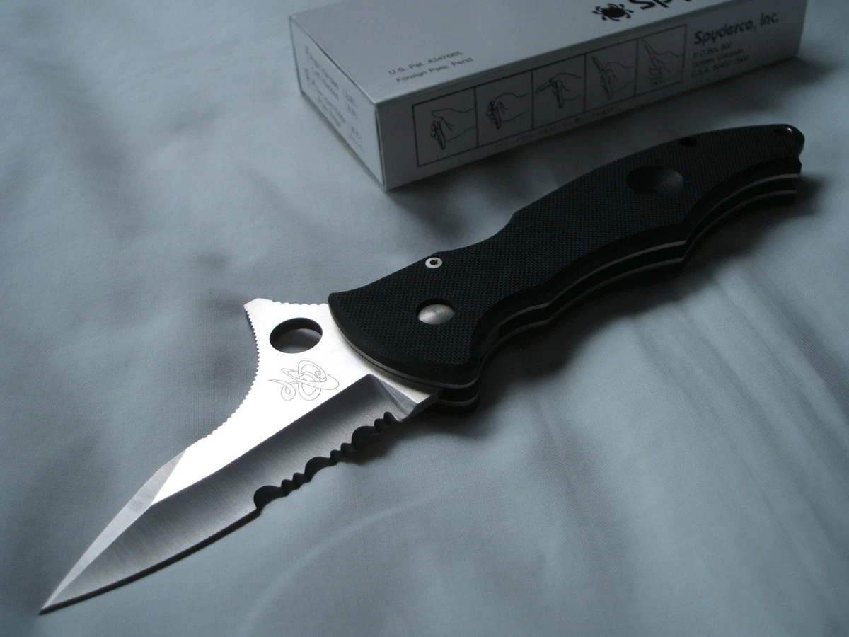 Spyderco Combination Right-Handed Collectible Folding Knives for 