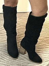Sexy and Comfy Black Knee High Genuine Suede Leather Boots. Size 5.5