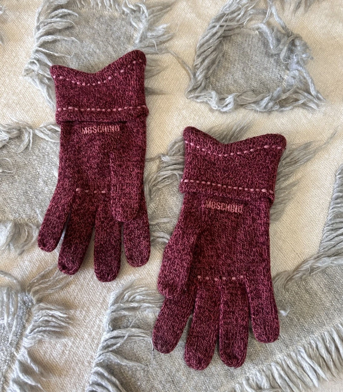 Moschino* Womens Wool Pointed Trim Detail Knitted Gloves Burgundy One Size