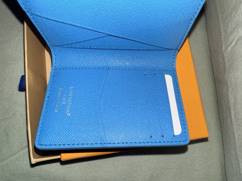 Organizador de bolsillo de cuero azul laguna Foto 3 de 3