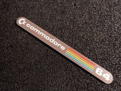 Commodore C64 Silver Label / Aufkleber / Sticker / Badge / Logo 11 x 1,1cm 241 e