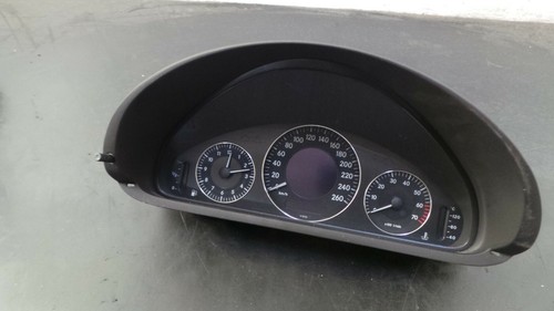 Y271-017 Mercedes W209 CLK 240 Benzin Tacho Kombiinstrument VDO A2095403111 - Picture 2 of 6