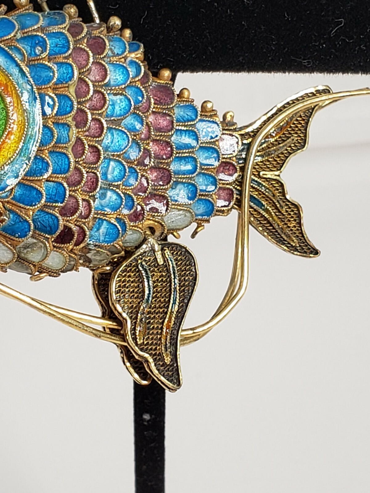 Asian Sterling Silver Articulated Fish Pendant Gem