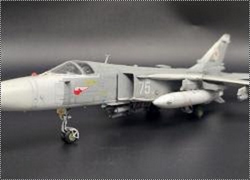 1/72 Attack Aircraft Suchoj Su-25 (Frogfoot) MSD 7243 Kit Modelo Plástico - Imagen 17 de 18