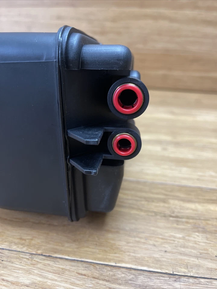 Volkswagen Golf Jetta Cabrio 1996-2003 1HM201799 bote de vapor OEM Foto 2 de 4