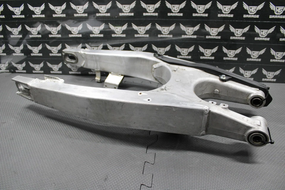 2001 HONDA CR125R CR250R OEM BRAÇO OSCILANTE SUSPENSÃO BRAÇO OSCILANTE 52200-KZ4-J30 BOM - Imagem 2 de 4