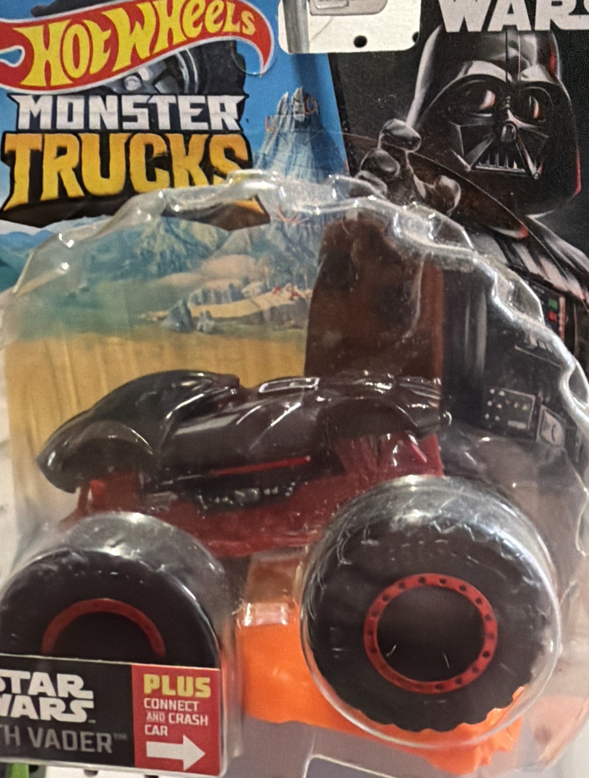 2021 Hot Wheels Monster Trucks - 57/75 Darth Vader (Star Wars) - Connect Crash