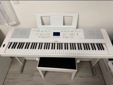Yamaha DGX 660 Digital Piano Keyboard 88 Tast...