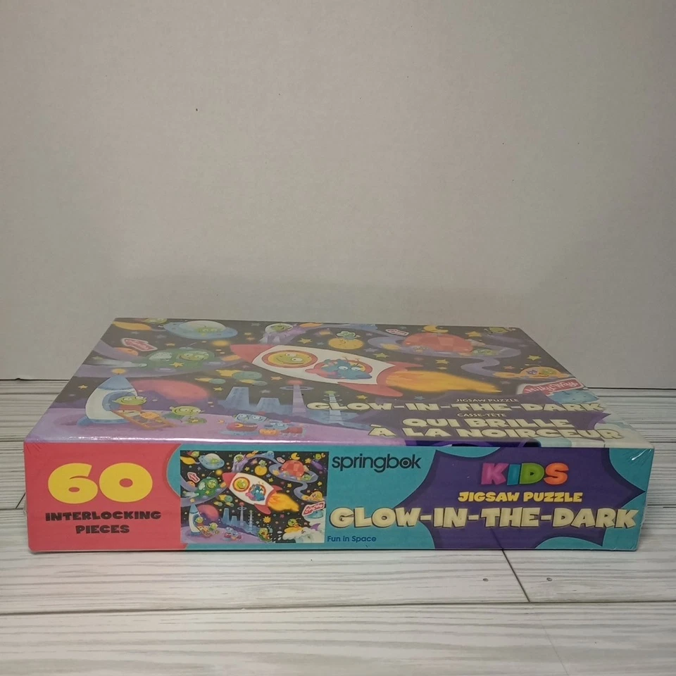 Springbok 60 Piezas Brilla en la Oscuridad Puzzle Diversión en el Espacio NUEVO Sellado en Caja Foto 2 de 4