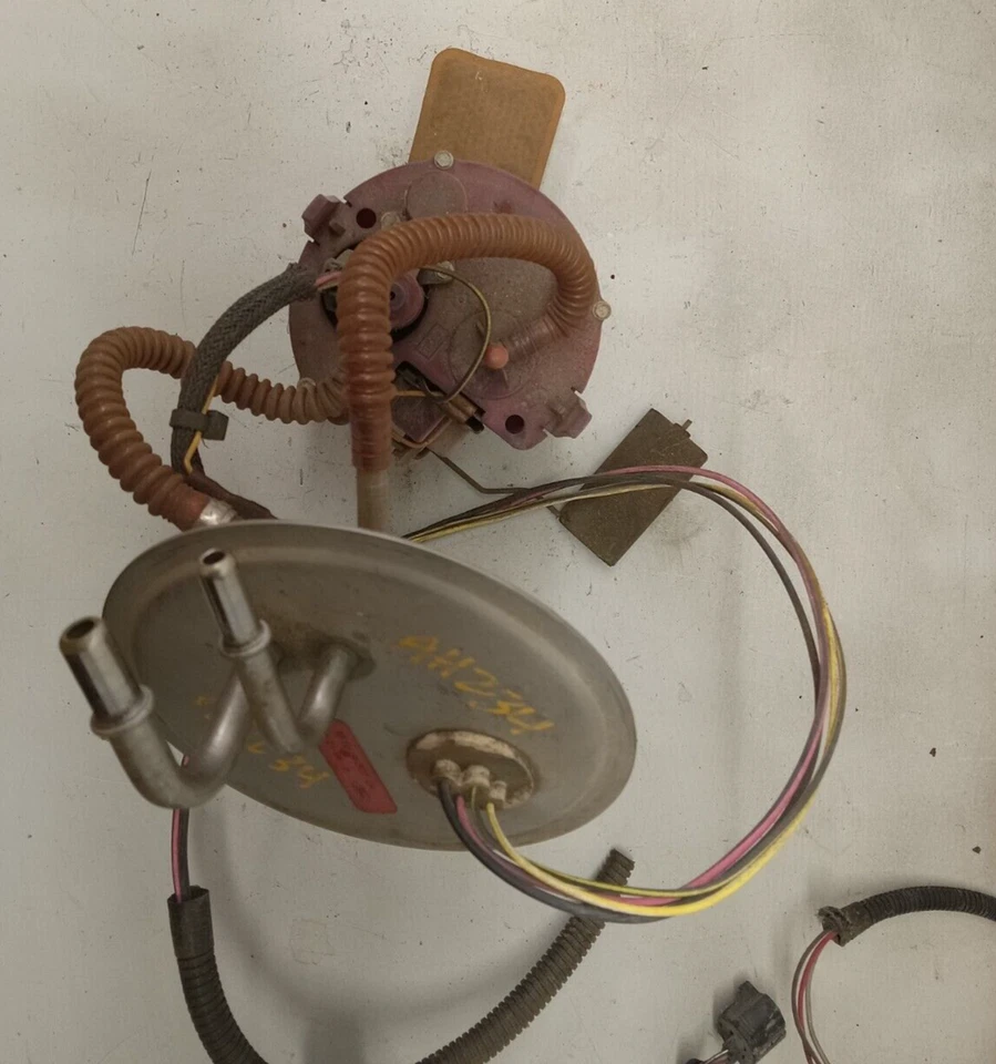 Ford Taurus 1999 conjunto de bomba de combustible OEM, 323-01241 Foto 3 de 4