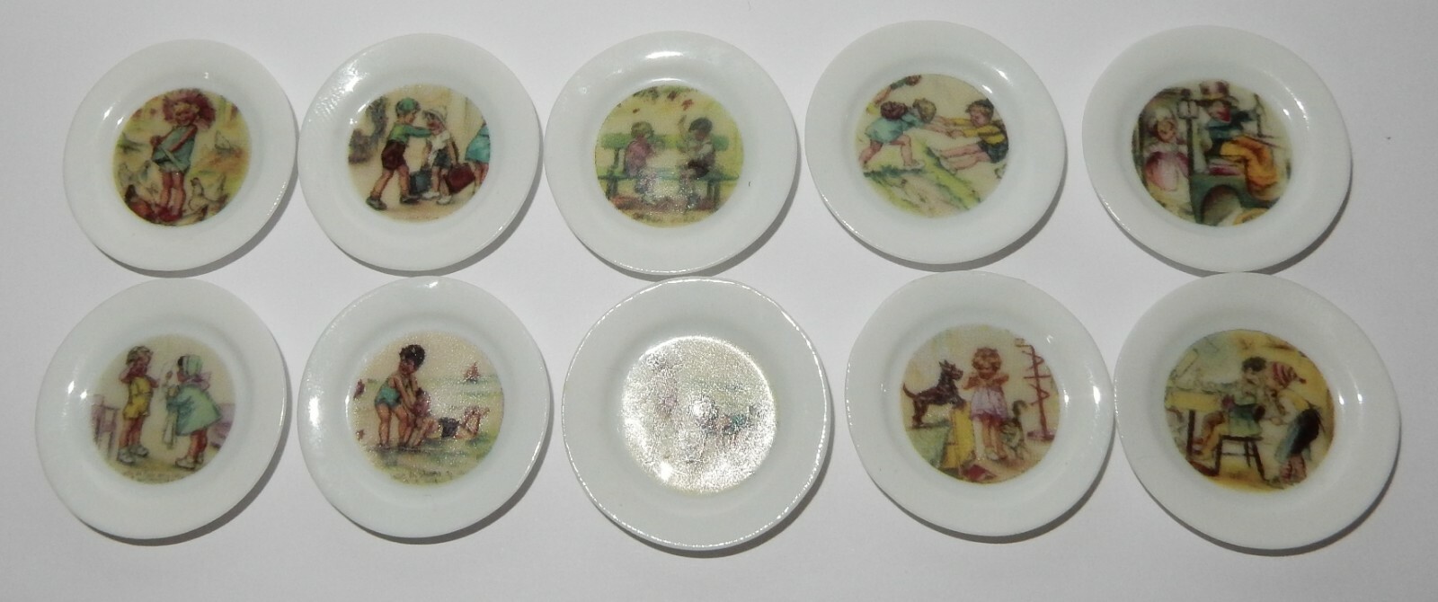 Pièces De Forme Dinette Ancienne - Porcelaine Blanche Décor Germaine Bouret - Occasion