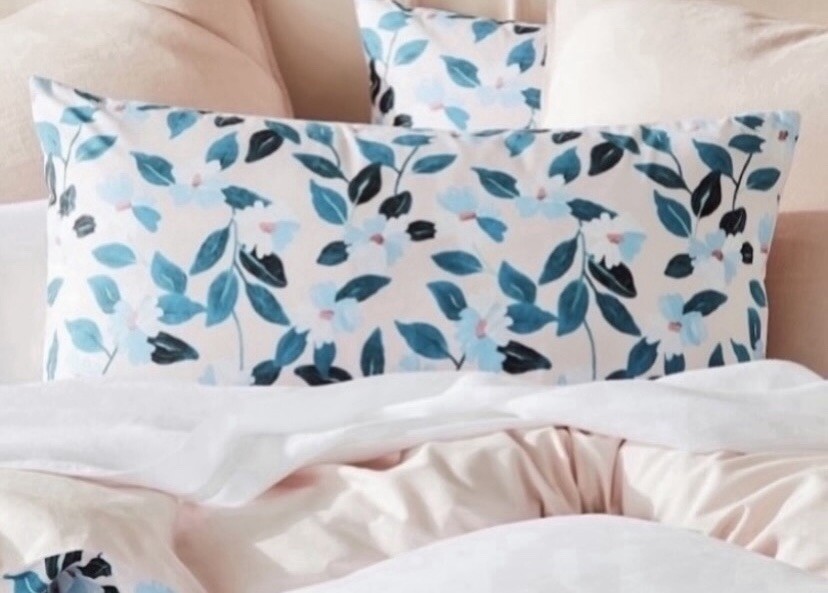 ADAIRS SINGLE QUILT COVER SET IN BLUE FLORALS. INCLU MATCHING PILLOW