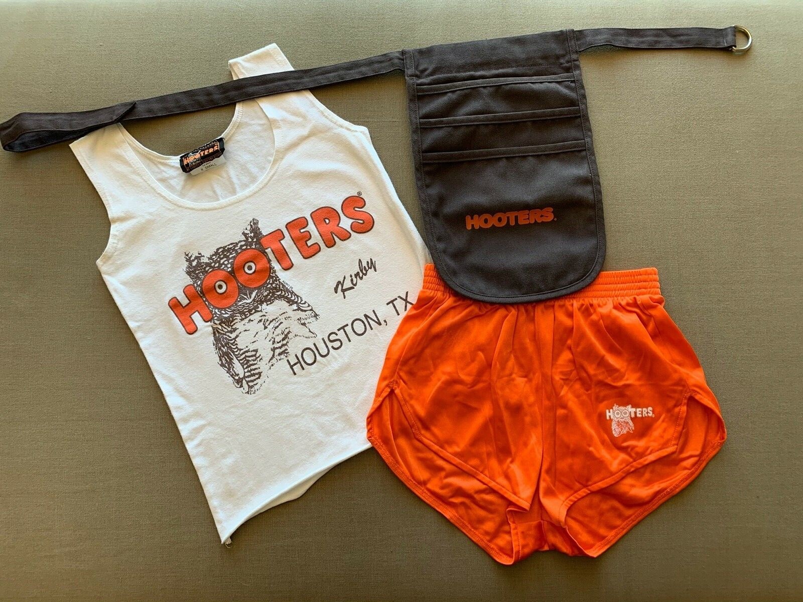 HOOTERS Authentic Uniform XS Top, 2XS Shorts Plus Money Belt ~Super Cool  SET~ | eBay