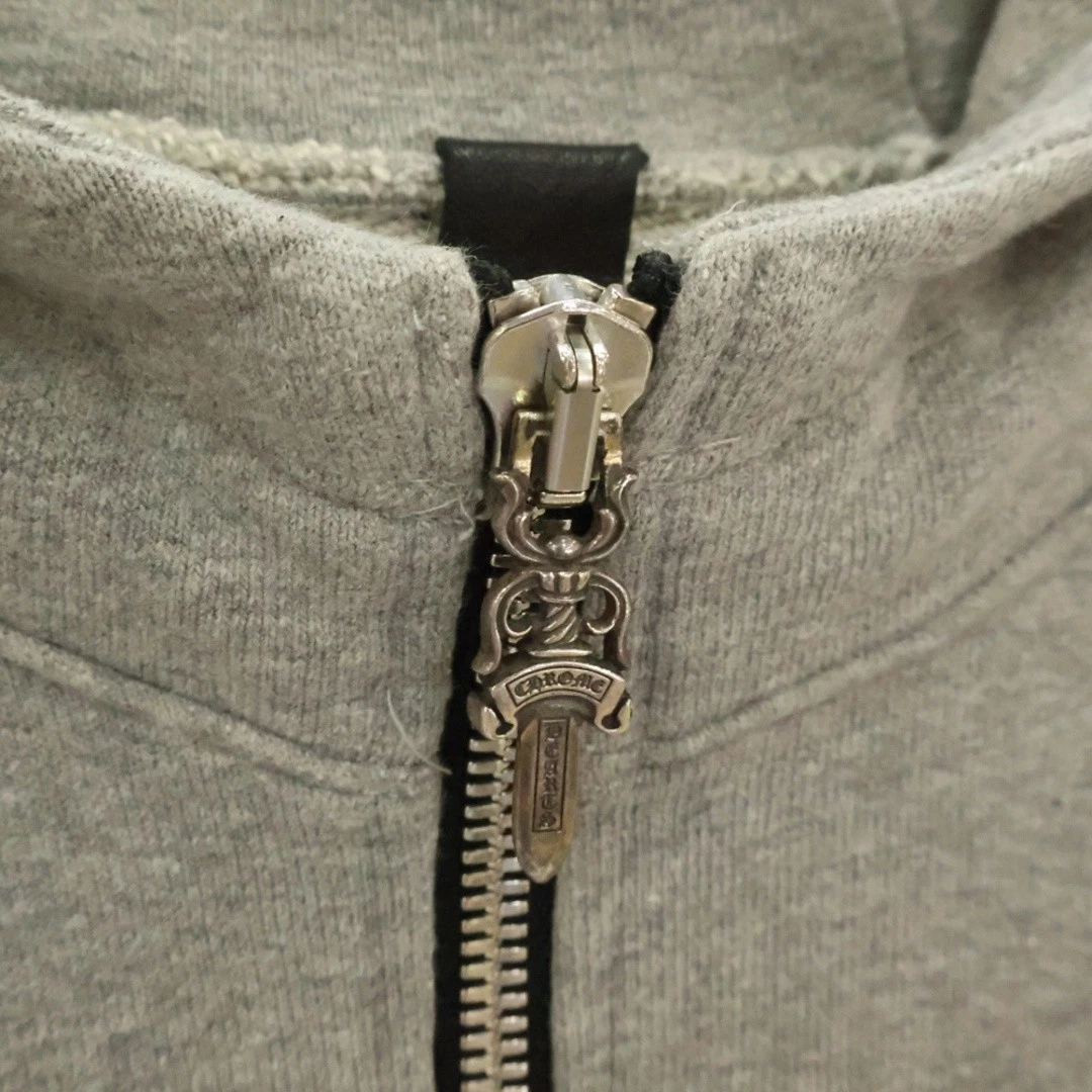 Felpa con cappuccio zip CHROME HEARTS Y NOT CH Plus patch pugnale grigia usata d4c0b90a9e1a24b9f1