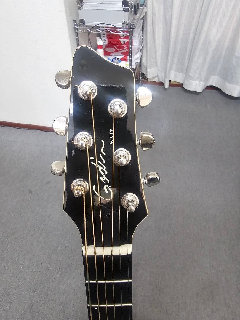 Electric Guitar Godin A6 Ultra Black Handcrafed in Canada S/N