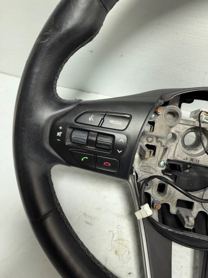 For 2016-2017 Kia Sorento Steering Wheel W/ Cruise Control Switch OEM — 第 2/4 张图片