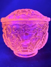 Green Vaseline Uranium glass covered candy dish coffee sugar jar bowl / selenium