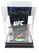 Anderson Silva Cards and Autographed Memorabilia Guide 32