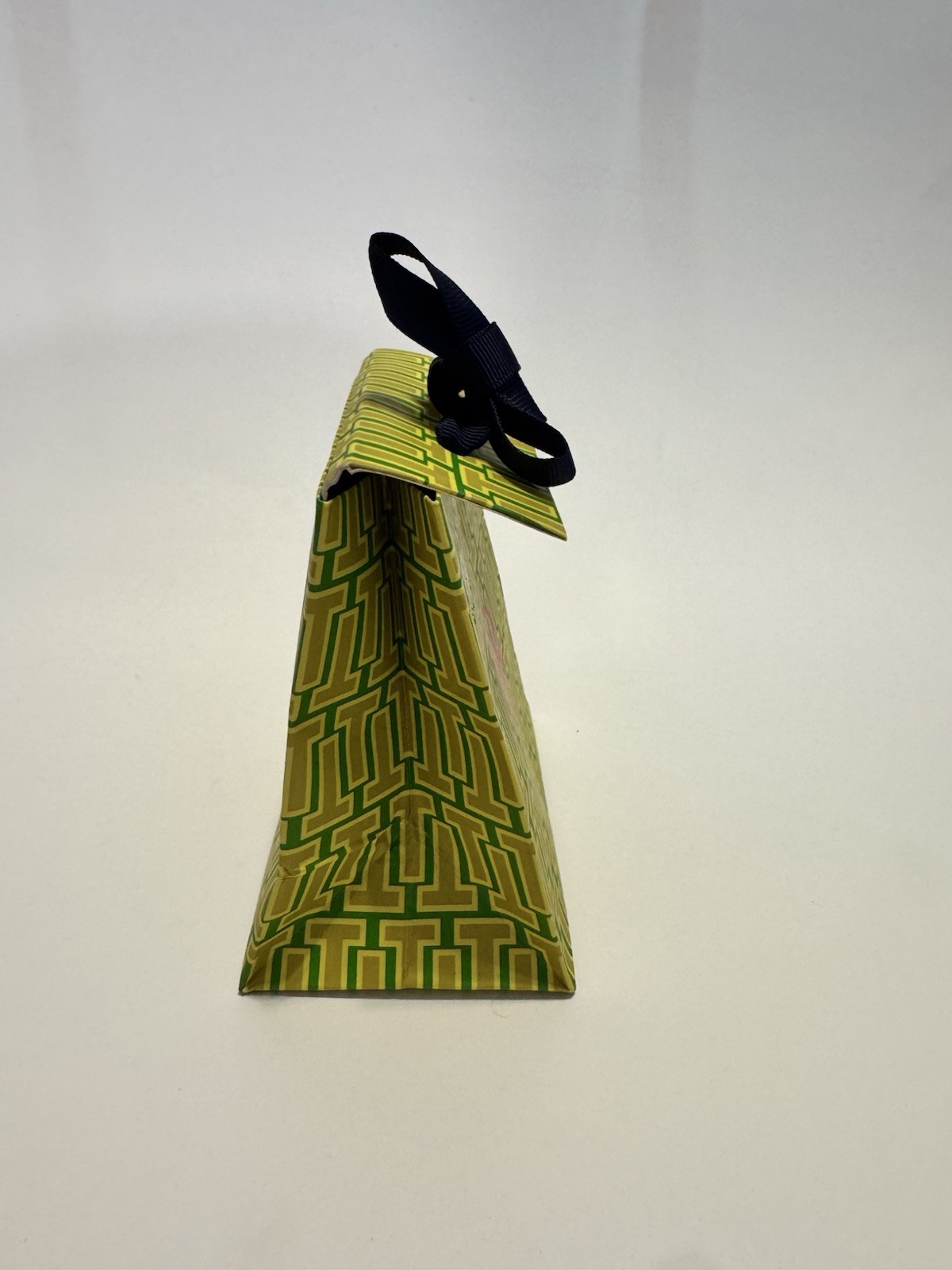 Small Tory Burch Gift Bag In Chartreuse Green Pink Logo New Seal New Bag Unused￼ thumbnail 3