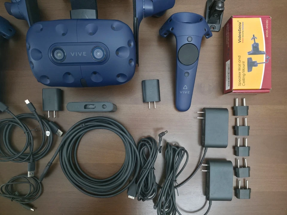 HTC VIVE Pro 2 Full Kit VR System, limited edition full blue - Developer Edition - Image 4 of 4