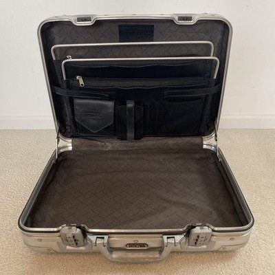 RIMOWA 918.14 Lufthansa Pilot Attache Case, Special specifications