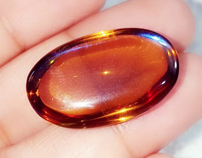 Gema suelta de ópalo sintético negro y dorado australiano 24,25 quilates certificada Foto 3 de 4