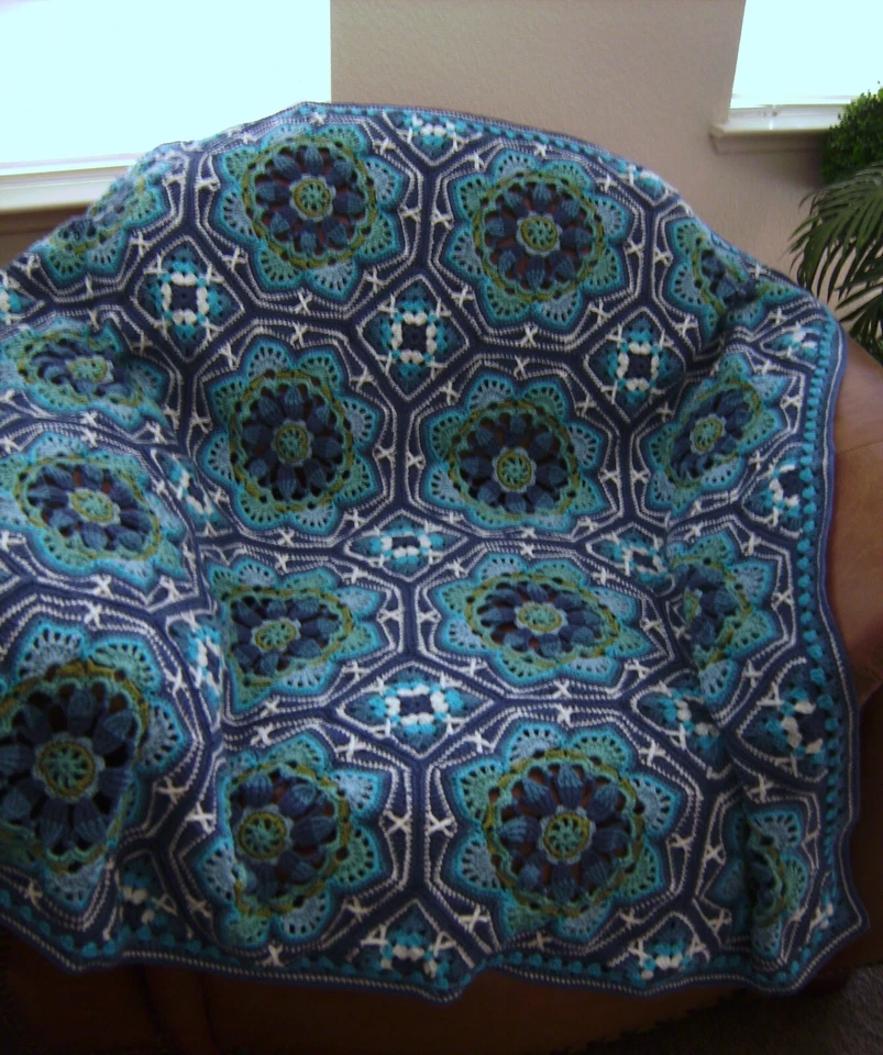 NEW HAND CROCHET BLUE GREEN MULTI COLOR OCTAGON TILES AFGHAN LAP BLANKET THROW - Image 3 of 4