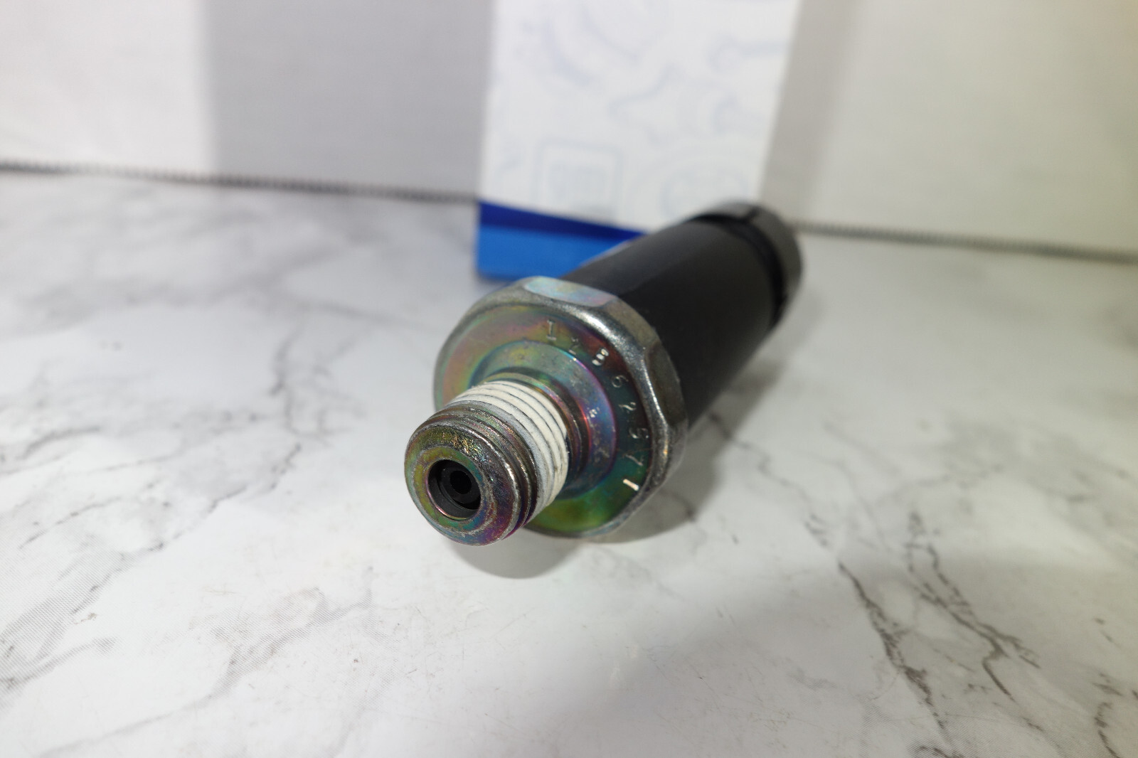 OEM Genuine GM Oil Pressure Sending Unit 12562571 AC Delco Part D1819A