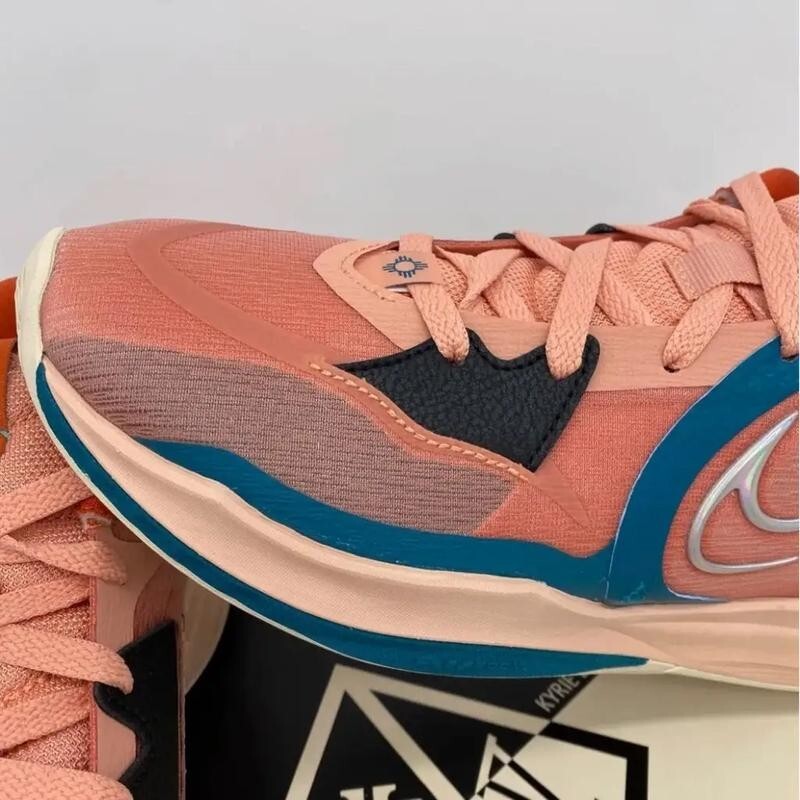 ? Nike Kyrie Low 5 Light Madder Root/Bright Spruce Men display picture 1