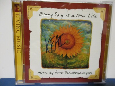 Arto Tuncboyaciyan - Every Day Is a New Life - CD is MINT - E21-106