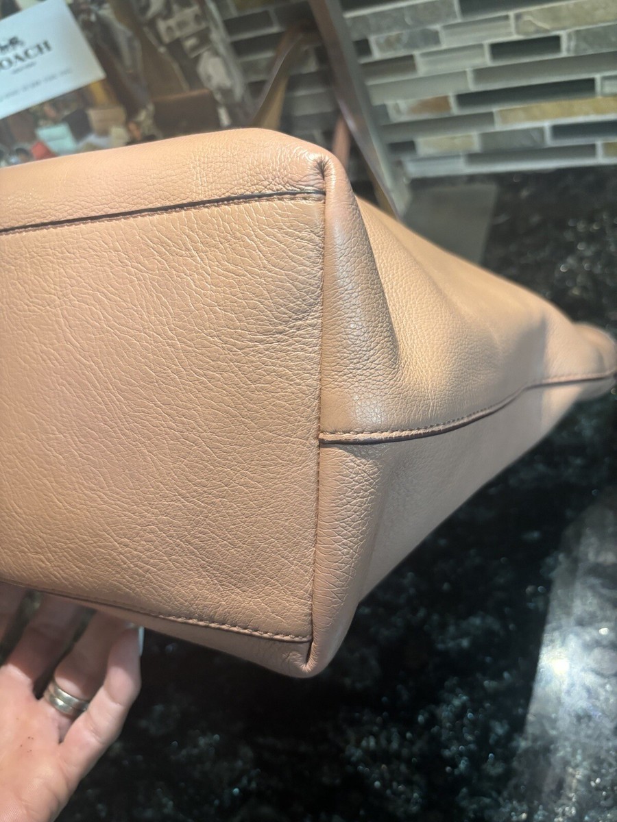 COACH＊毛布 COACH Peanuts Snoopy Limited Edition Leather City Zip Tote