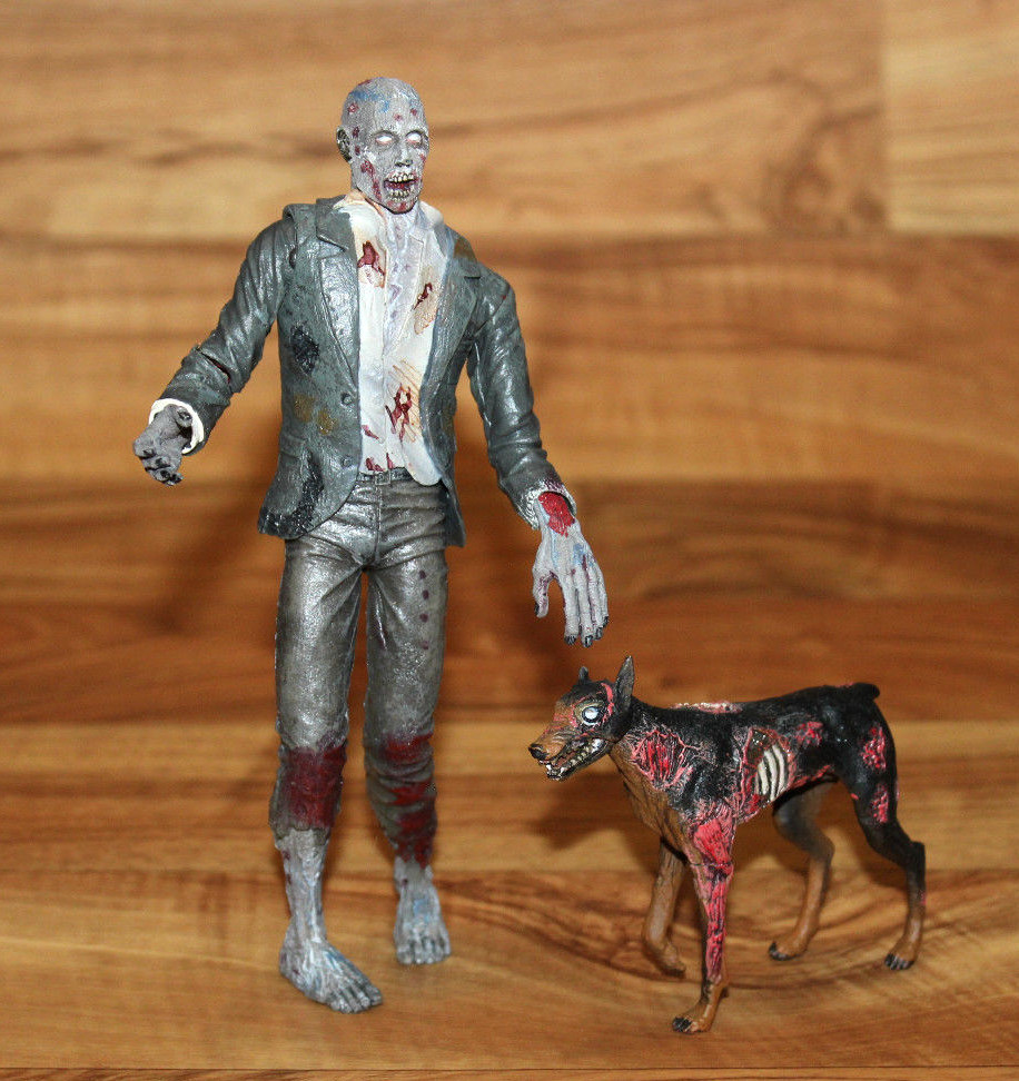 Resident evil Zombie with Cerberus Dog Action Figure Neca Toys | eBay