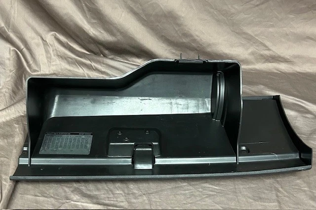 OEM, GLOVEBOX, GM, BLACK, 2007-2014 CHEVY TAHOE, SILVERADO, SUBURBAN - Изображение 3 из 4