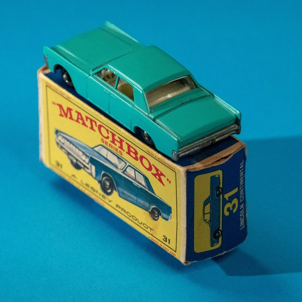Matchbox Regular Wheels / MB 31 C2 Lincoln Continental / 1964 NMIB / Clean Paint - image 3 of 4