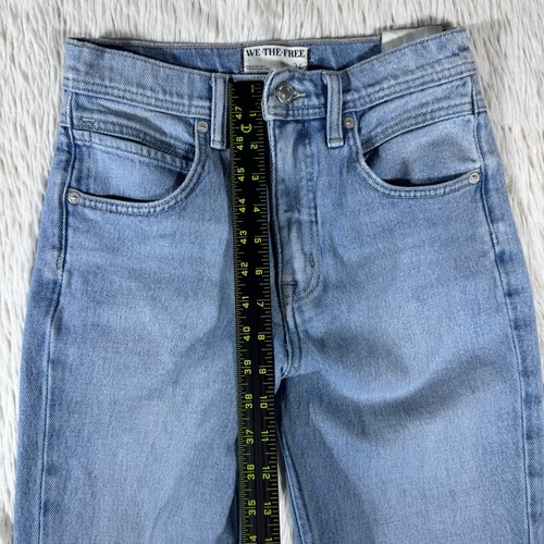 Pantalones de mezclilla ajustados de tiro alto WE THE FREE lavado claro Leila para mujer talla 26 - Imagen 11 de 24