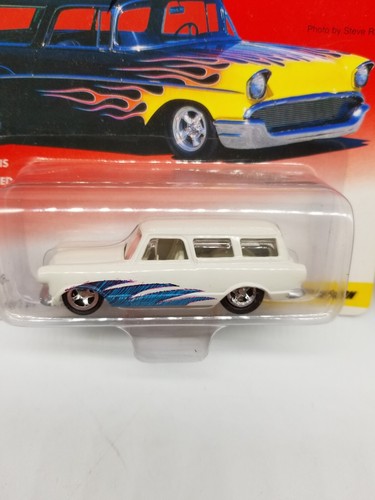 Johnny Lightning Thunder Wagons Lot Of 2 Corvette Nomad&Rambler Wagon - Picture 2 of 4