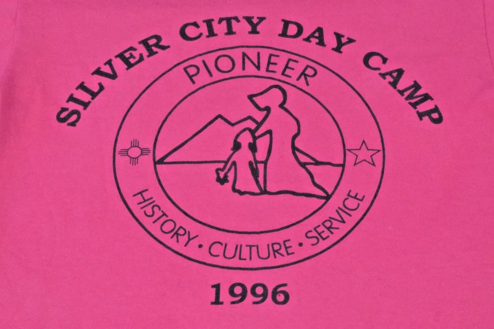 Camiseta Vintage Evento Pasado Plateada City Pioneer Day Camp Talla S 1996 Rosa Foto 3 de 4