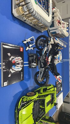 LEGO TECHNIC: BMW M 1000 RR (42130)