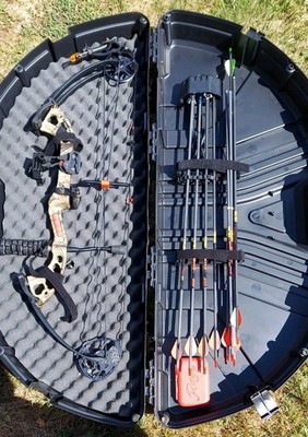 2018 PSE Stinger Left Handed with Accessories Bow and Arrow Hunting Archery