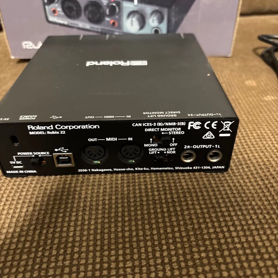 Roland Rubix22 USB 2.0 Audio Interface  - Image 3 of 3