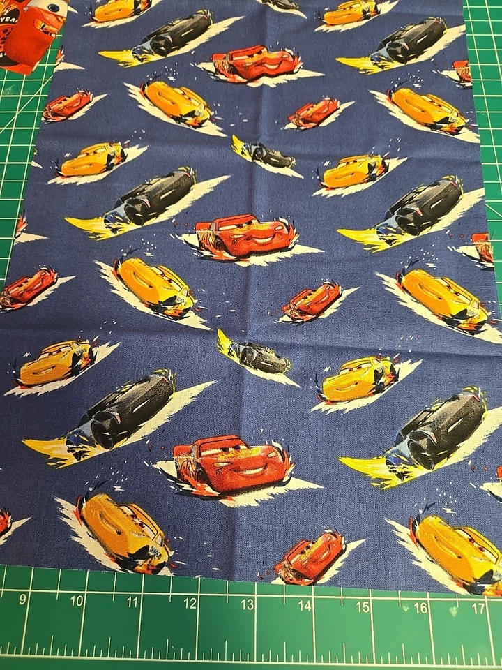 Paquete de 5 cuartos de grasa de tela de edredón de algodón Disney Pixar Cars resortes de radiador nuevo Foto 3 de 4