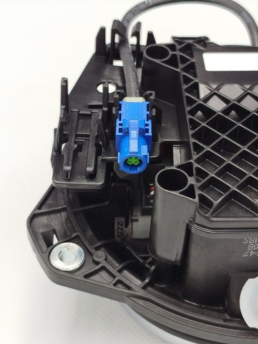 NEU + Orig VW Passat B8 Kamera Rückfahrkamera Mikroschalter 3G0827469HC DPJ - Picture 11 of 13